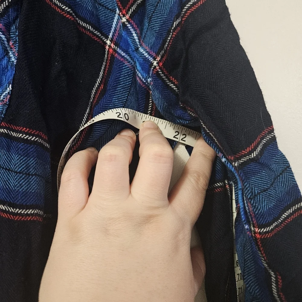 Beachlunchlounge Blue And Black Plaid Button Down Shirt! - Picture 5 of 6